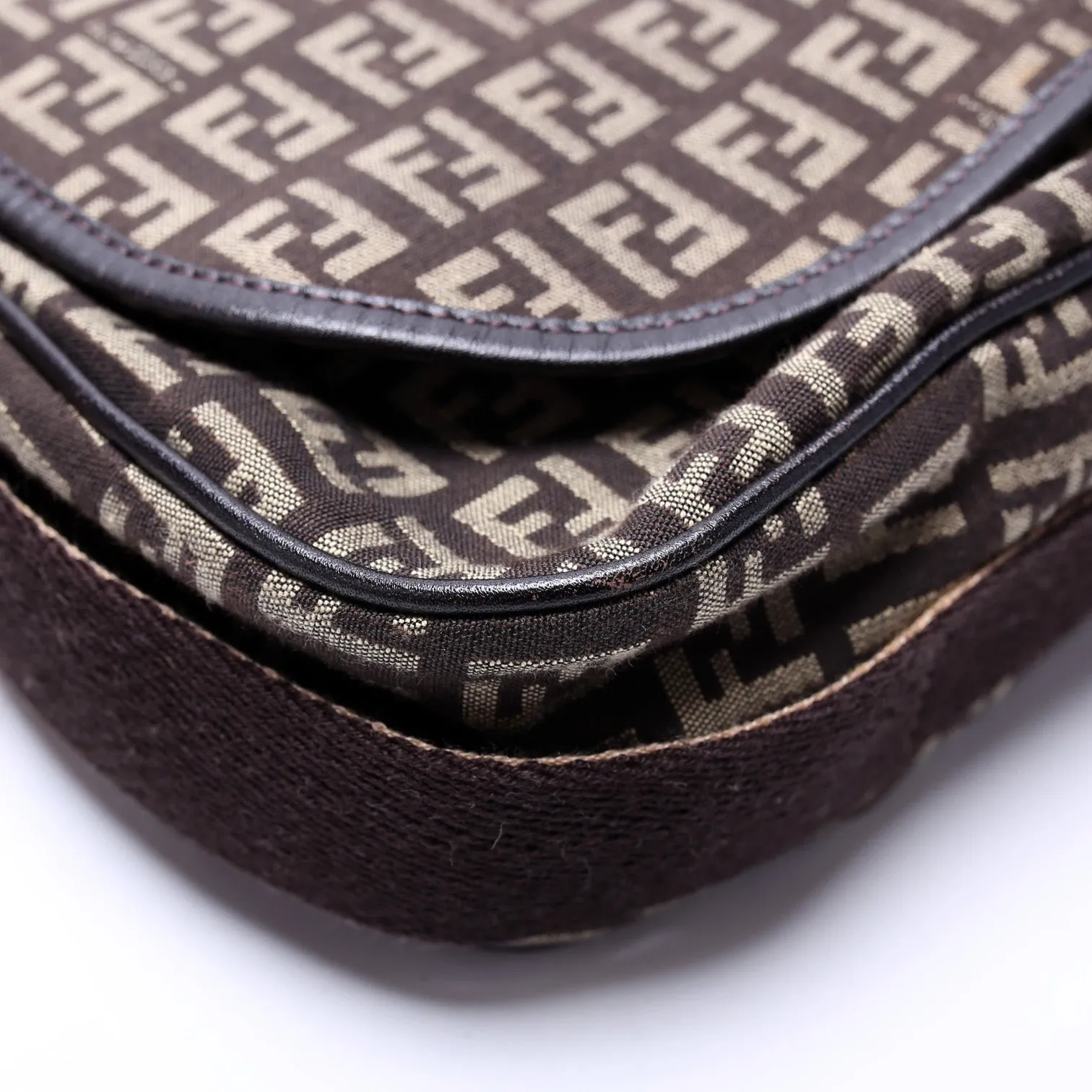 8BR320 Zucchino Shoulder Bag