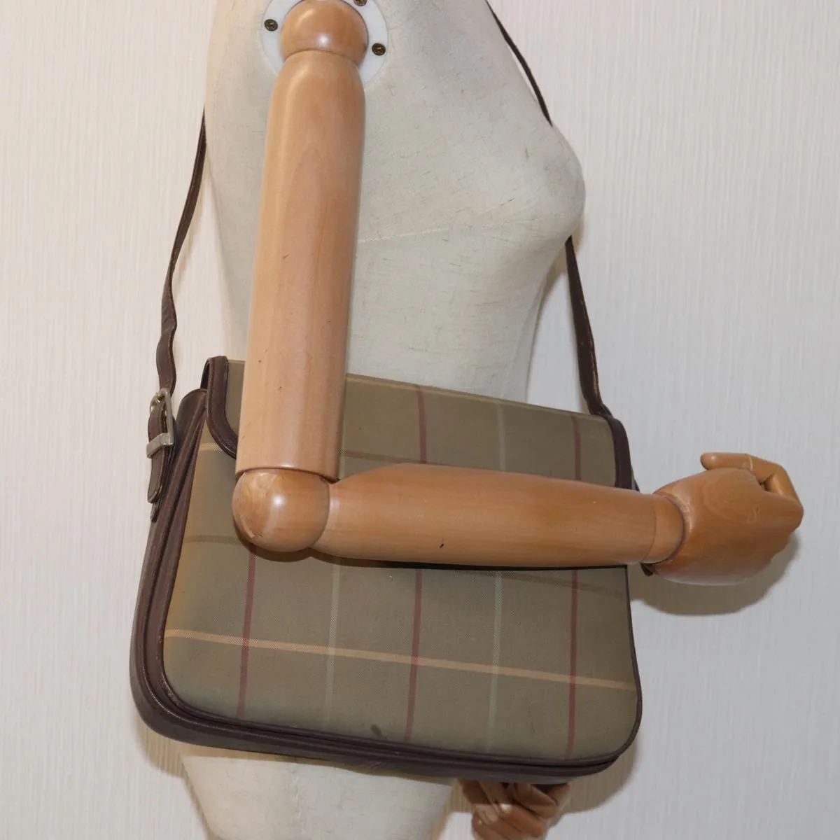 BURBERRYSs Nova Check Shoulder Bag Canvas Beige Auth bs14715