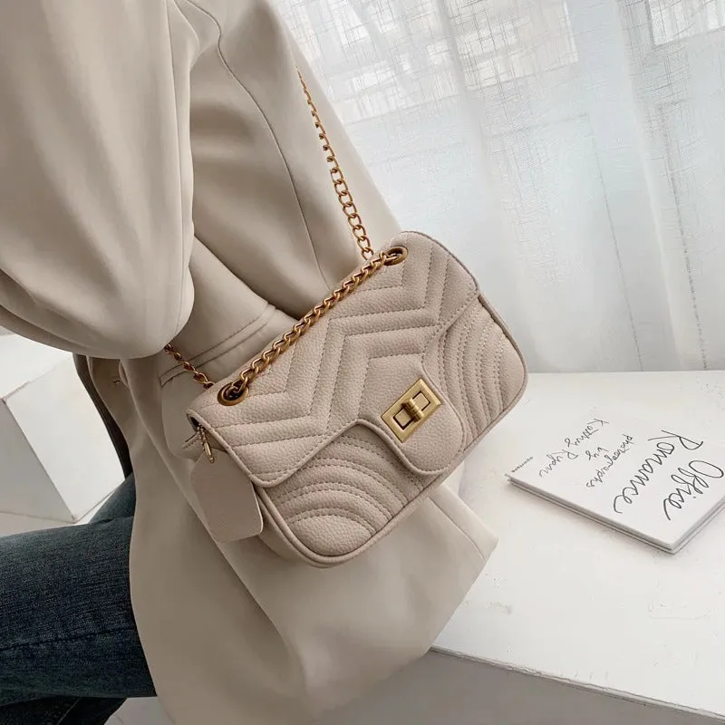 Chevron Pattern Chain Strap Mini Crossbody Bags