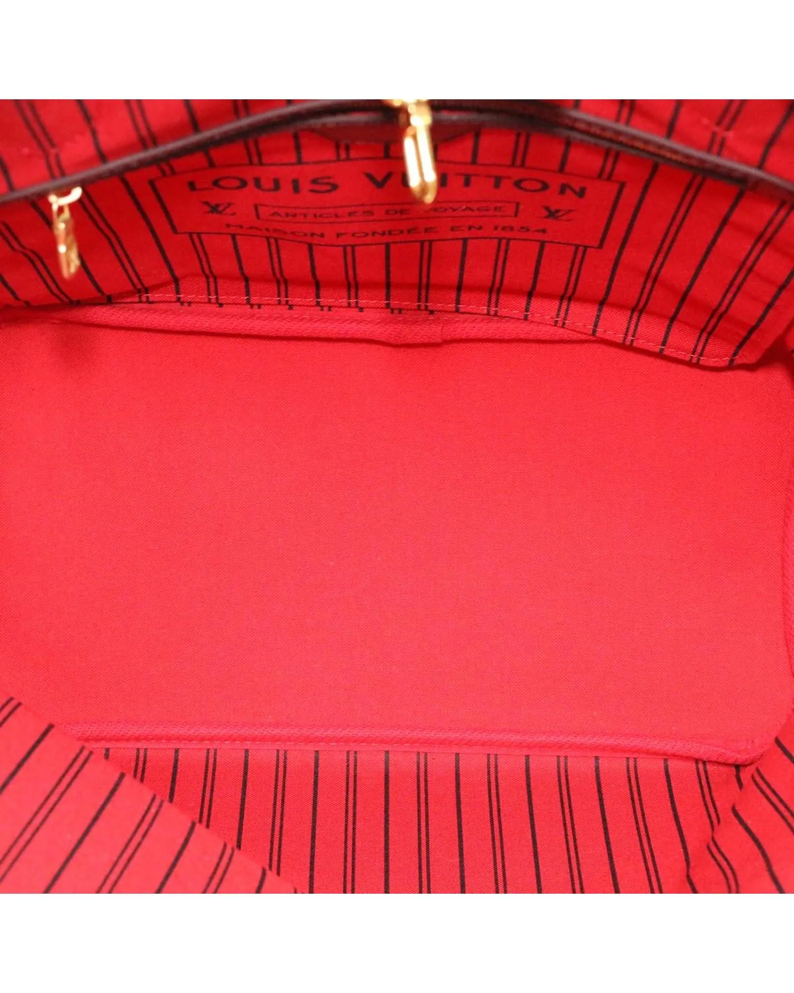 Chic Damier Ebene Tote Bag with Spacious Interior