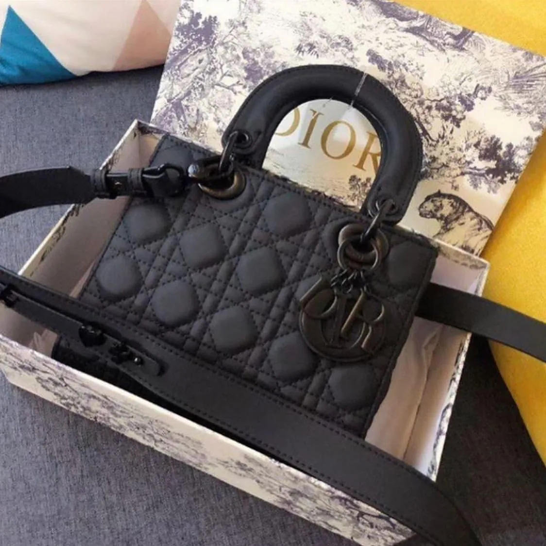 Designer Handbags - DOR - 6133