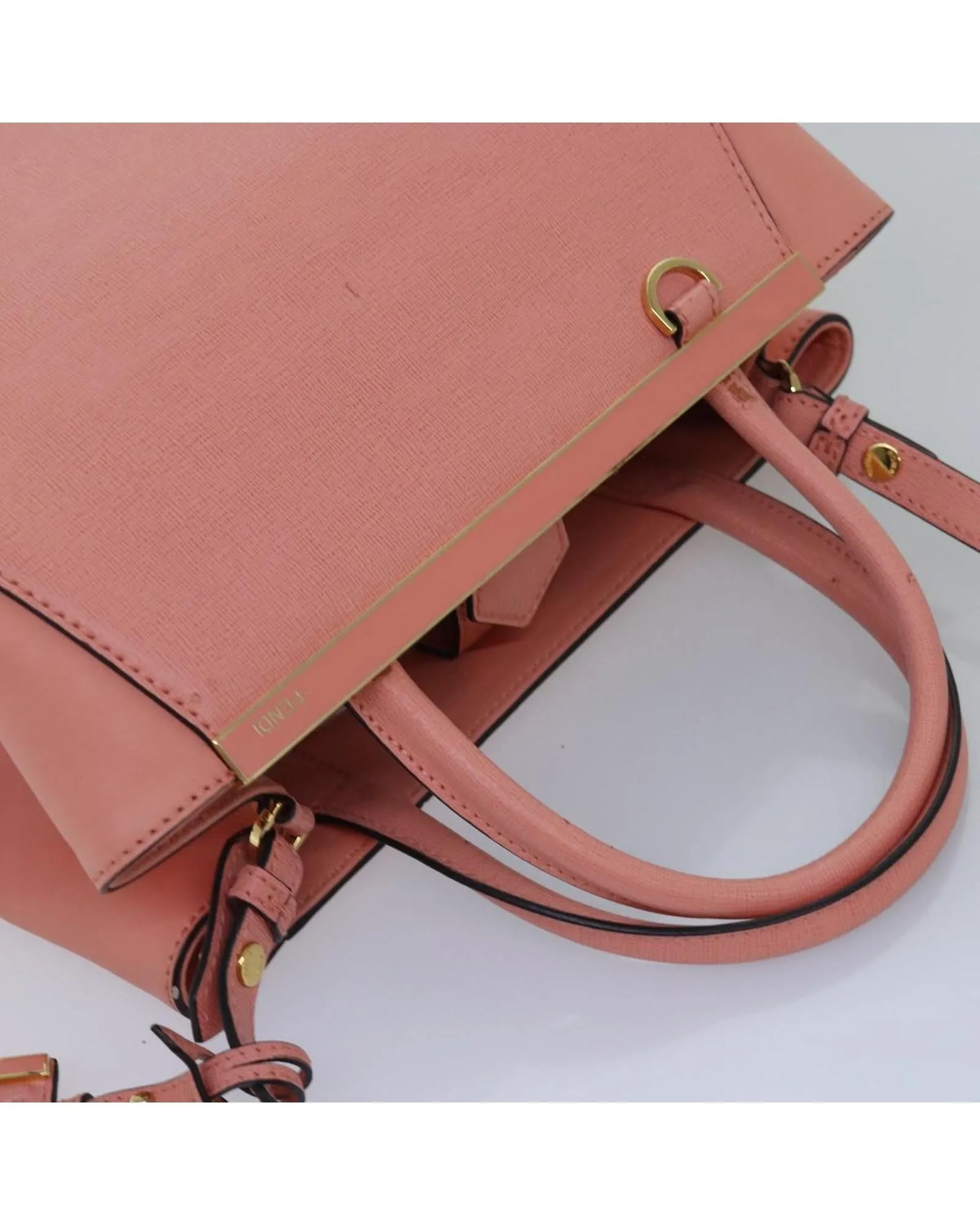 Elegant Leather Hand Bag with 2-Way Design