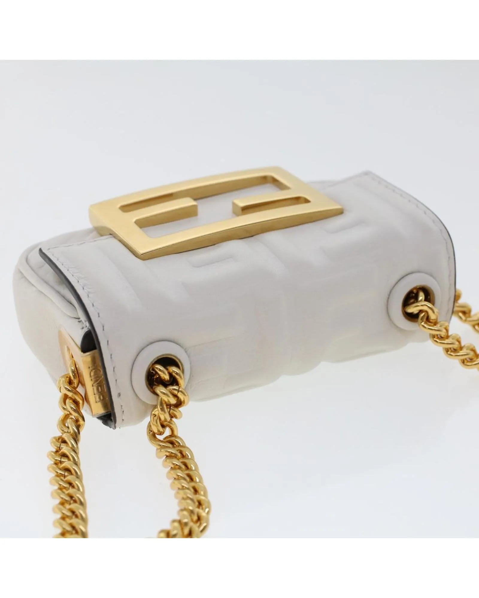 White Zucca Canvas Chain Shoulder Bag